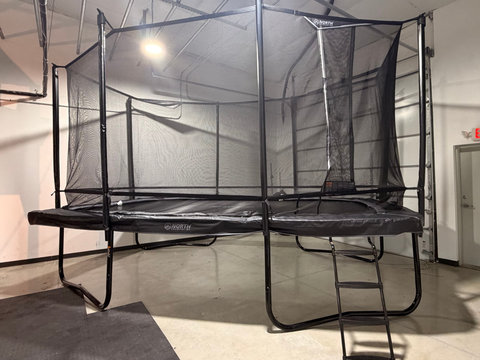 17.5' x 12' North Legend #300-05 | FREE Installation